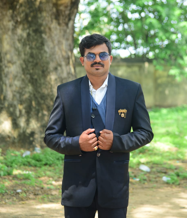 https://vokkaligas.com/v-vivah/v-images/female.png