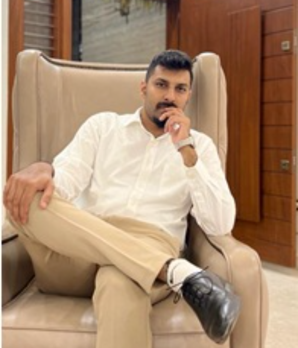 https://vokkaligas.com/v-vivah/v-images/female.png