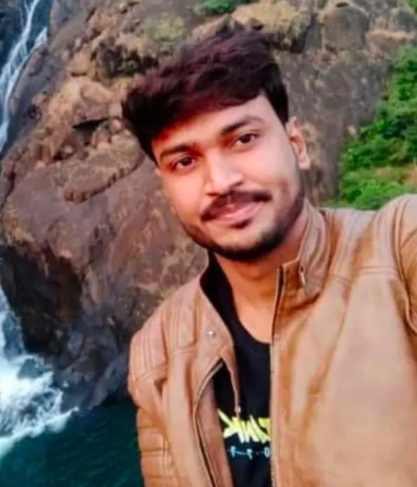 https://vokkaligas.com/v-vivah/v-images/female.png