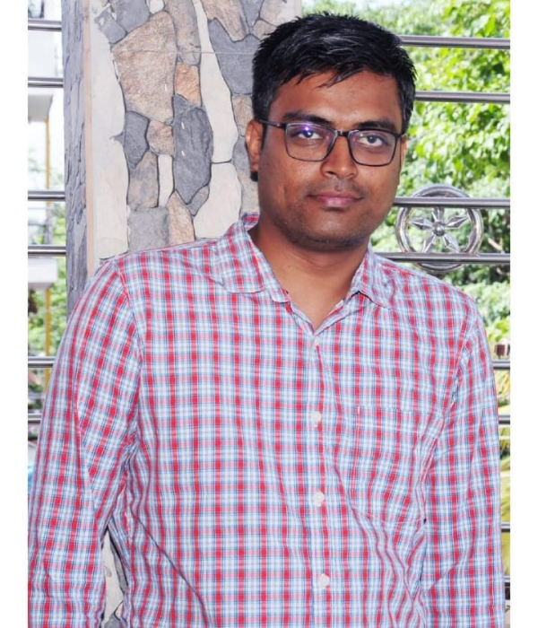 https://vokkaligas.com/v-vivah/v-images/female.png