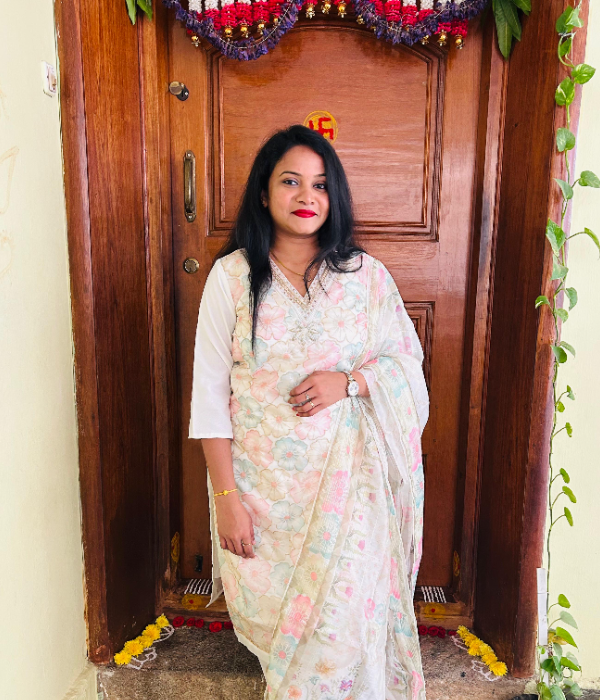 https://vokkaligas.com/v-vivah/v-images/female.png