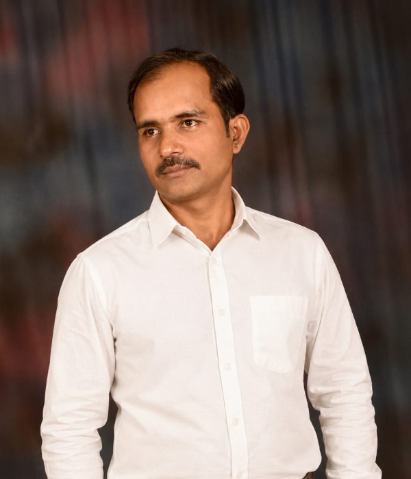 https://vokkaligas.com/v-vivah/v-images/female.png