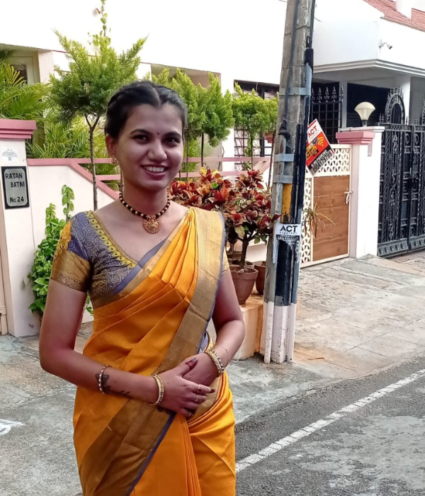 https://vokkaligas.com/v-vivah/v-images/female.png