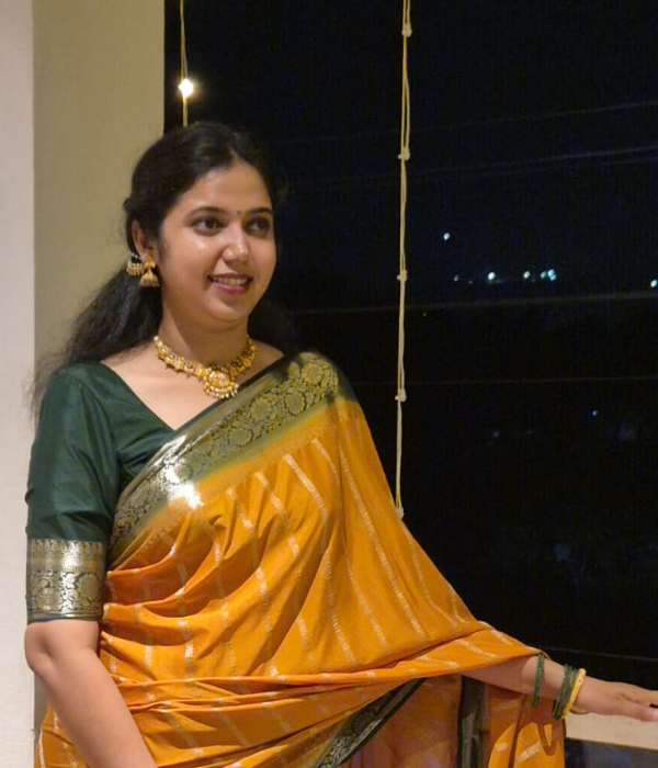 https://vokkaligas.com/v-vivah/v-images/female.png