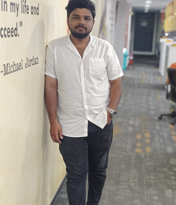 https://vokkaligas.com/v-vivah/v-images/female.png