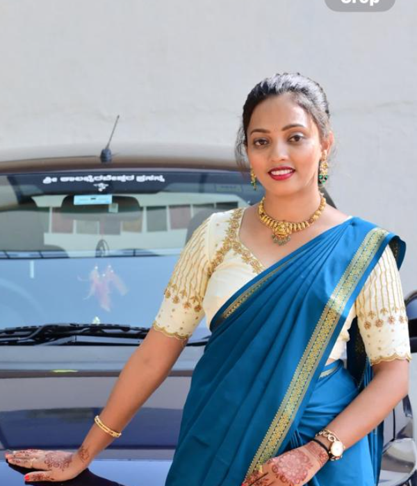 https://vokkaligas.com/v-vivah/v-images/female.png