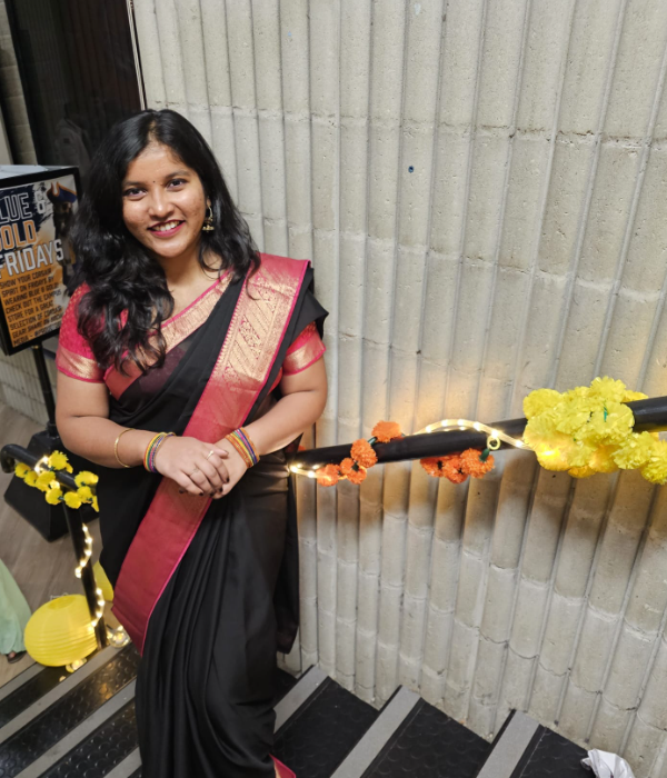 https://vokkaligas.com/v-vivah/v-images/female.png