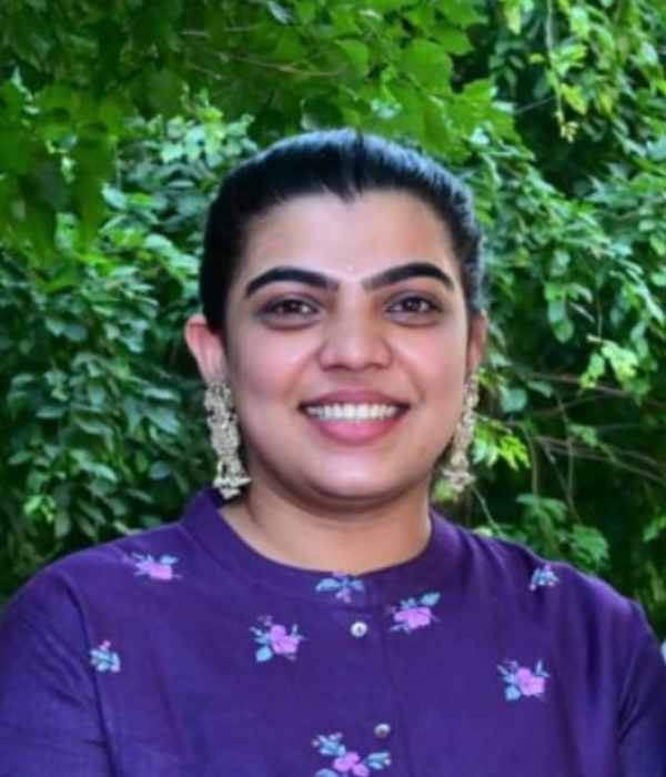 https://vokkaligas.com/v-vivah/v-images/female.png