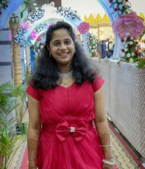 https://vokkaligas.com/v-vivah/v-images/female.png