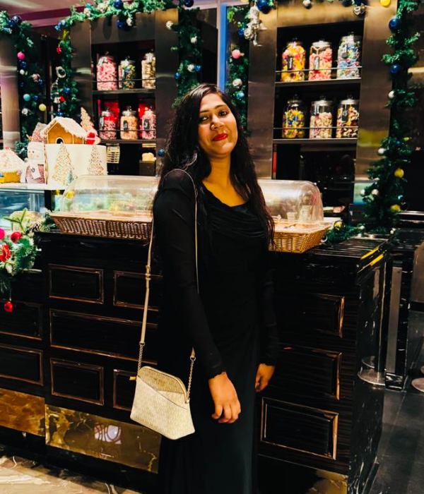 https://vokkaligas.com/v-vivah/v-images/female.png