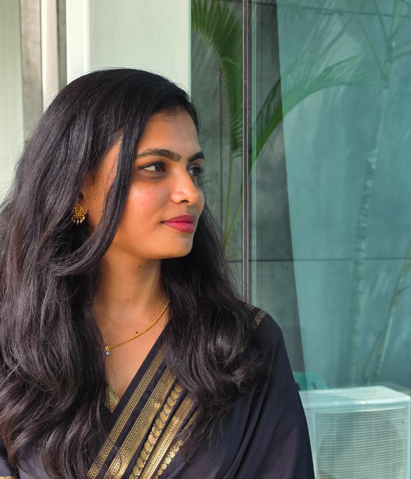 https://vokkaligas.com/v-vivah/v-images/female.png