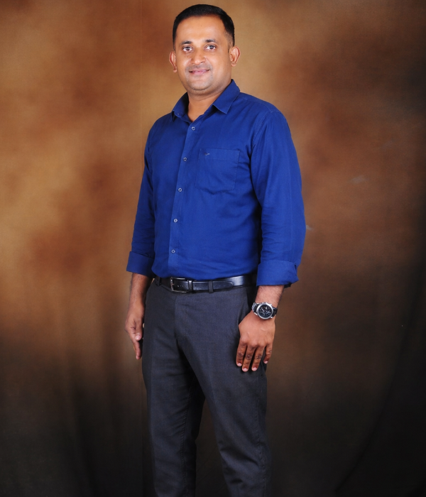 https://vokkaligas.com/v-vivah/v-images/female.png
