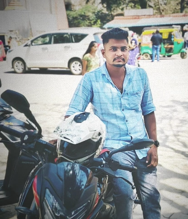 https://vokkaligas.com/v-vivah/v-images/female.png