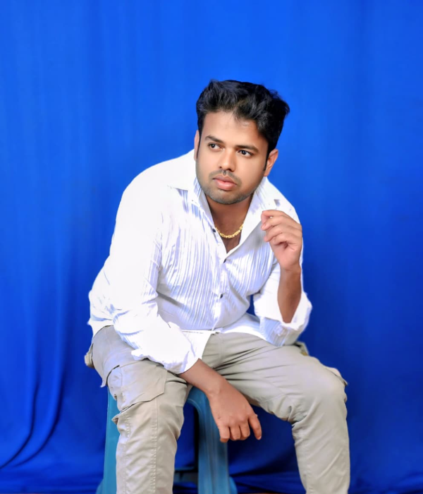 https://vokkaligas.com/v-vivah/v-images/female.png
