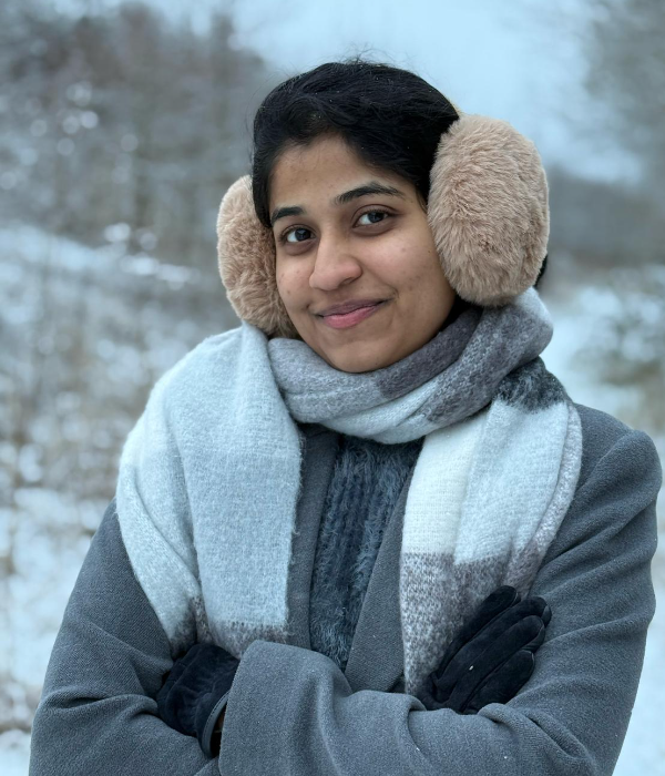 https://vokkaligas.com/v-vivah/v-images/female.png