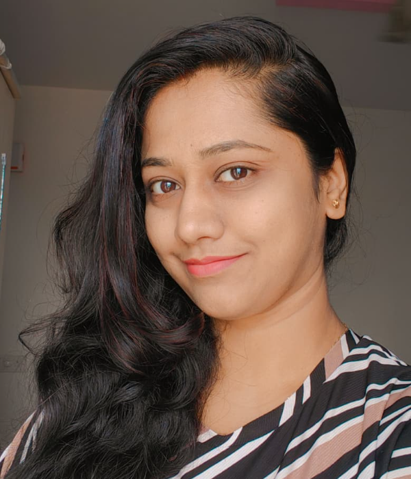https://vokkaligas.com/v-vivah/v-images/female.png
