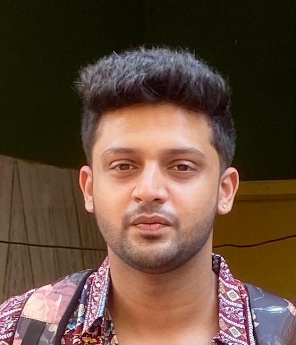 https://vokkaligas.com/v-vivah/v-images/female.png