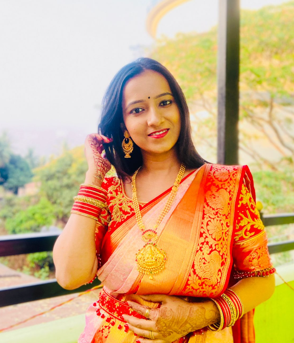 https://vokkaligas.com/v-vivah/v-images/female.png