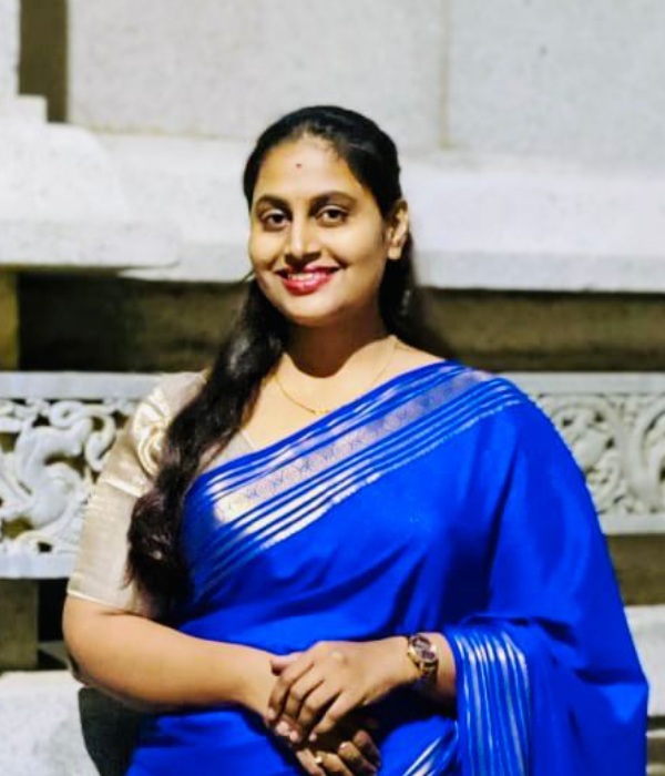 https://vokkaligas.com/v-vivah/v-images/female.png