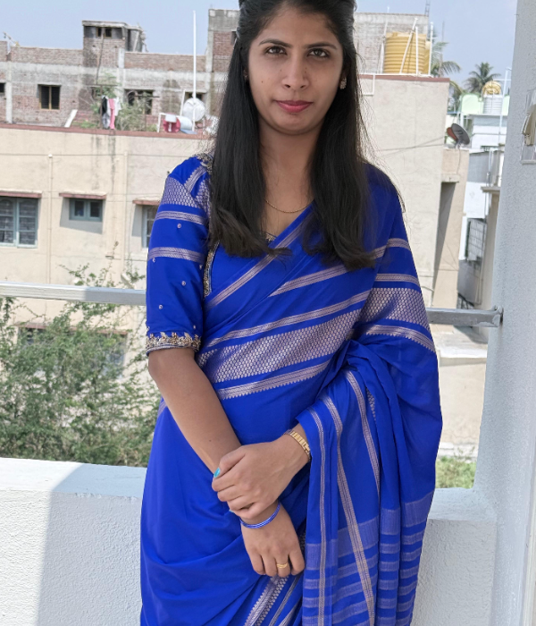 https://vokkaligas.com/v-vivah/v-images/female.png