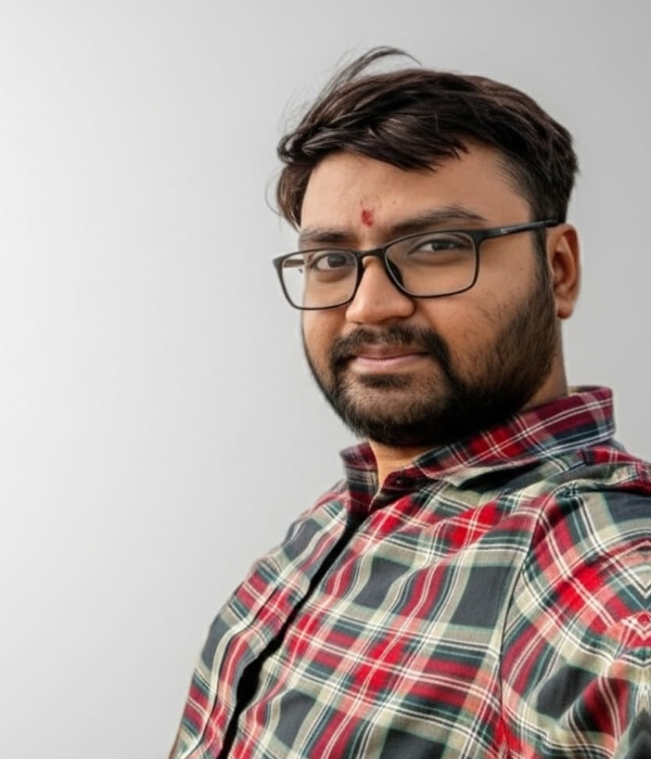 https://vokkaligas.com/v-vivah/v-images/female.png