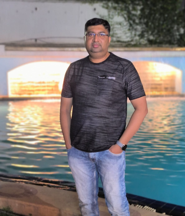 https://vokkaligas.com/v-vivah/v-images/female.png