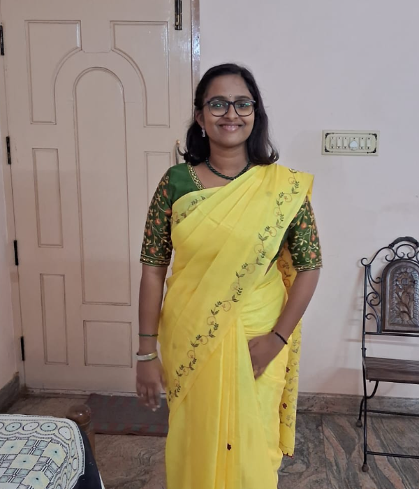 https://vokkaligas.com/v-vivah/v-images/female.png