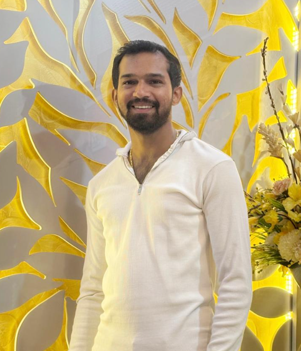 https://vokkaligas.com/v-vivah/v-images/female.png