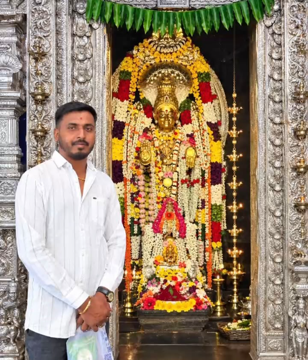 https://vokkaligas.com/v-vivah/v-images/female.png