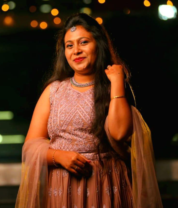 https://vokkaligas.com/v-vivah/v-images/female.png