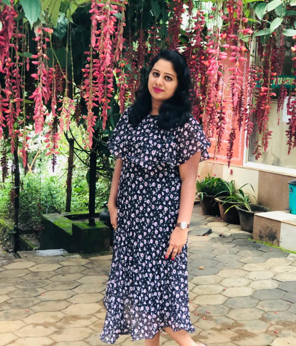 https://vokkaligas.com/v-vivah/v-images/female.png