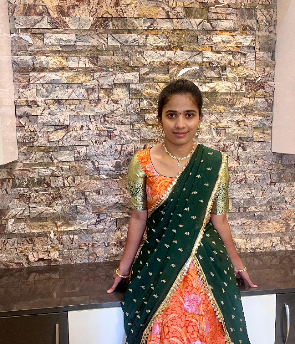 https://vokkaligas.com/v-vivah/v-images/female.png