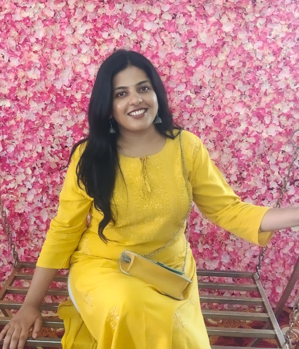 https://vokkaligas.com/v-vivah/v-images/female.png