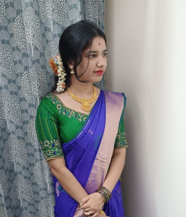 https://vokkaligas.com/v-vivah/v-images/female.png