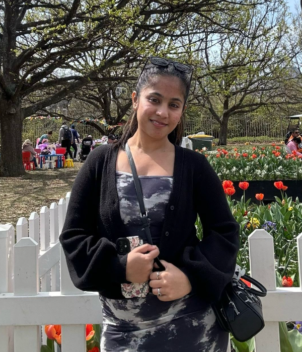 https://vokkaligas.com/v-vivah/v-images/female.png