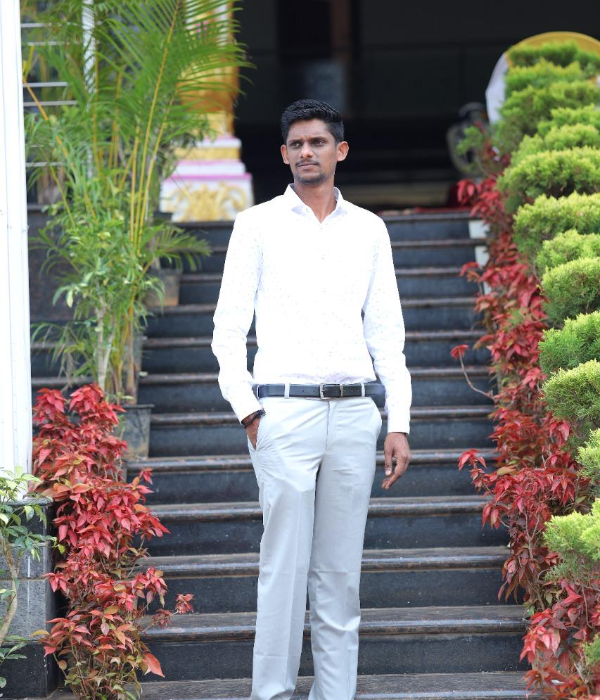 https://vokkaligas.com/v-vivah/v-images/female.png