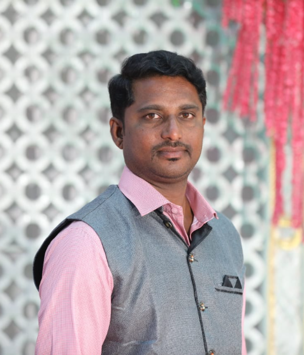 https://vokkaligas.com/v-vivah/v-images/female.png