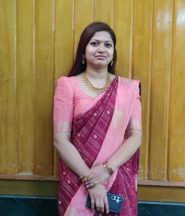 https://vokkaligas.com/v-vivah/v-images/female.png