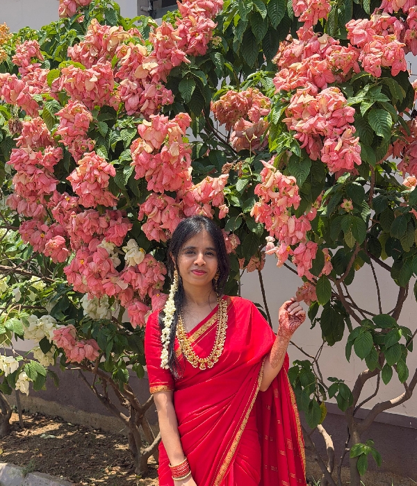 https://vokkaligas.com/v-vivah/v-images/female.png