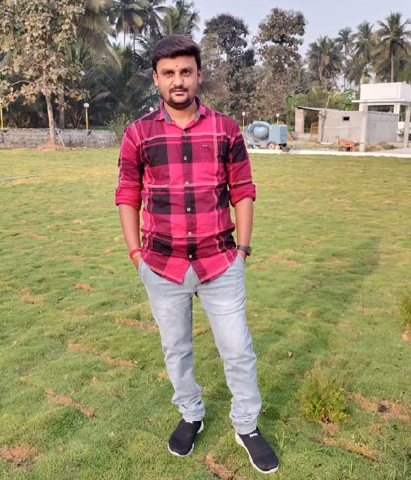 https://vokkaligas.com/v-vivah/v-images/female.png