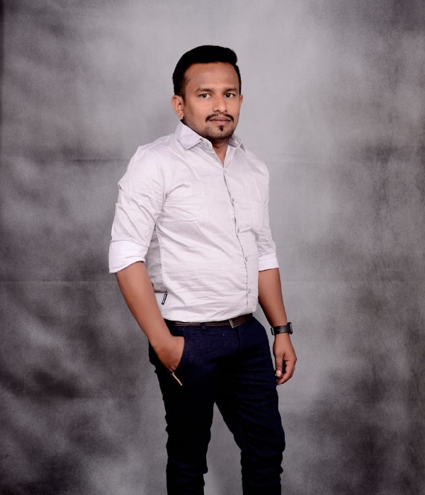 https://vokkaligas.com/v-vivah/v-images/female.png