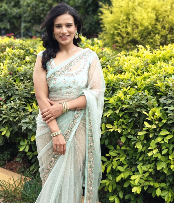 https://vokkaligas.com/v-vivah/v-images/female.png